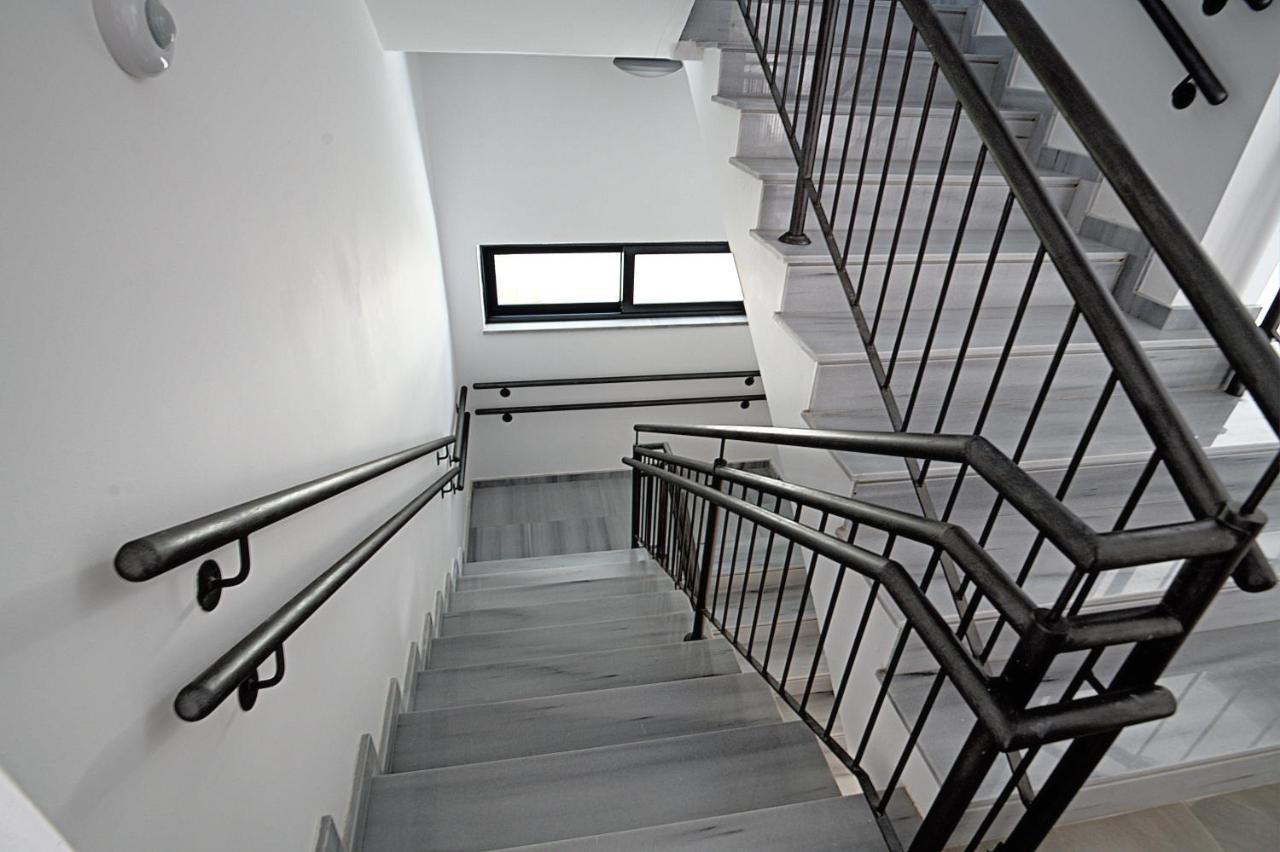 Golden Tree Apartment Paralimni Exterior photo